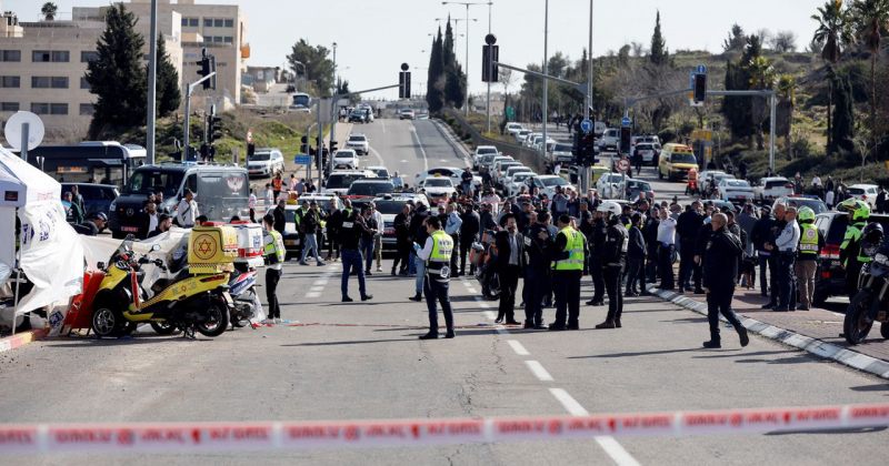 იერუსალიმში მძღოლი მანქანით ქვეითებს დაეჯახა – პოლიცია მომხდარს ტერორისტულ აქტს უწოდებს