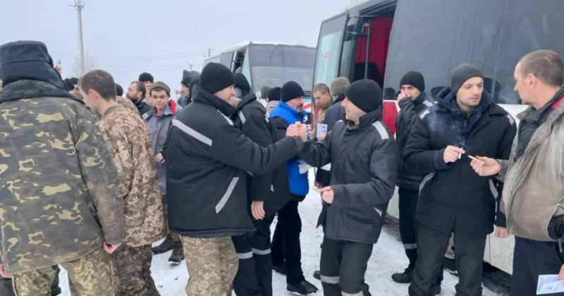 რუსეთმა და უკრაინამ ტყვეები გაცვალეს – სამშობლოში 116 უკრაინელი მებრძოლი დაბრუნდა