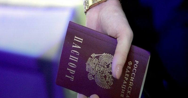 უკრაინის გენშტაბი: რუსები უკრაინელებს რუსული პასპორტის გარეშე ხერსონის ოლქში არ უშვებენ