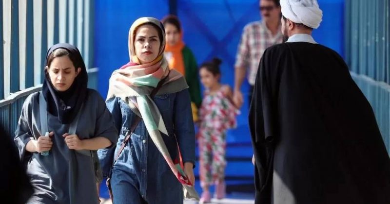 ირანში იმ ქალების იდენტიფიცირებისთვის, რომლებიც ჰიჯაბს არ ატარებენ, კამერებს დააყენებენ