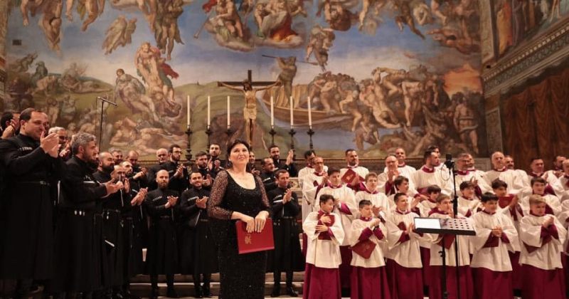 სამების ტაძრის გუნდის "სიქსტეს კაპელაში" ვიზიტს წიგნი მიეძღვნება