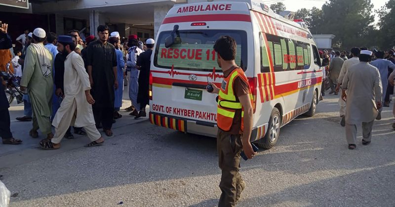 პაკისტანში ტერორისტმა თავი აიფეთქა, დაიღუპა 39, დაშავდა 120 ადამიანი