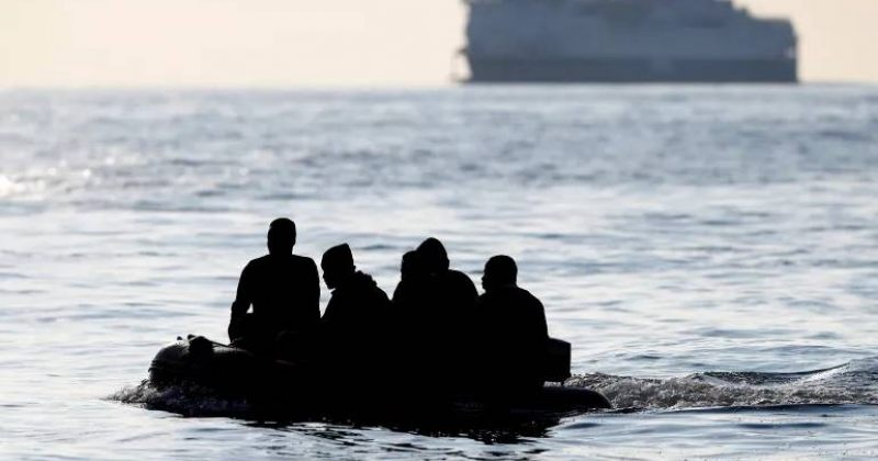 საფრანგეთში მიგრანტების ნავის ჩაძირვას, სულ მცირე, 6 ადამიანი ემსხვერპლა