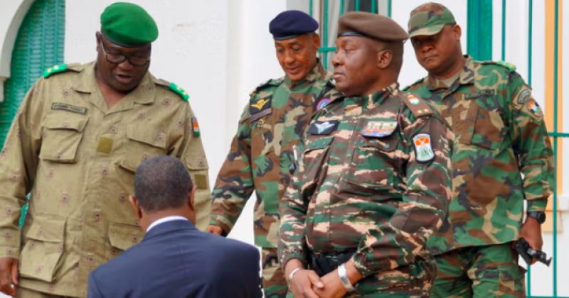 მოლაპარაკებების ჩაშლის შემთხვევაში ECOWAS ნიგერში ჯარით შესვლისთვის მზადყოფნას აცხადებს