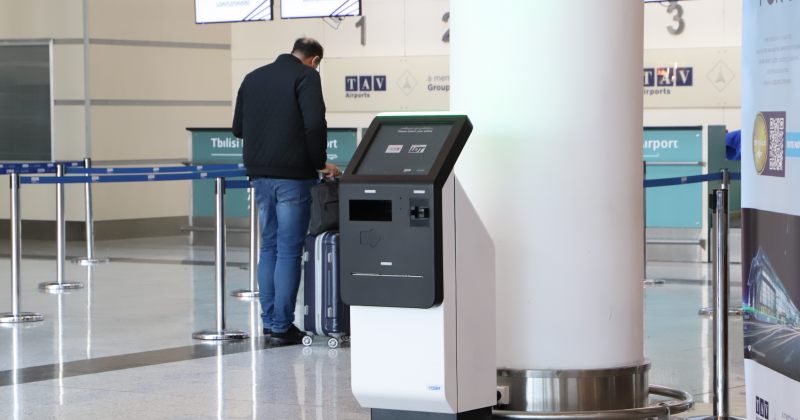 თბილისის აეროპორტში Self-Check in კიოსკები განთავსდა, მგზავრები რეგისტრაციას თავად შეძლებენ