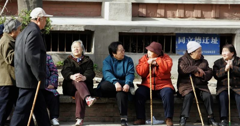 ჩინეთში შობადობა რეკორდულად შემცირდა – მოსახლეობის რაოდენობა ორი წელია იკლებს