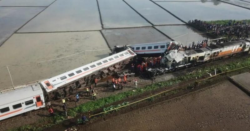 ინდონეზიაში სამგზავრო მატარებლები შეეჯახნენ – სულ მცირე, 3 ადამიანი დაიღუპა, 28 დაშავდა