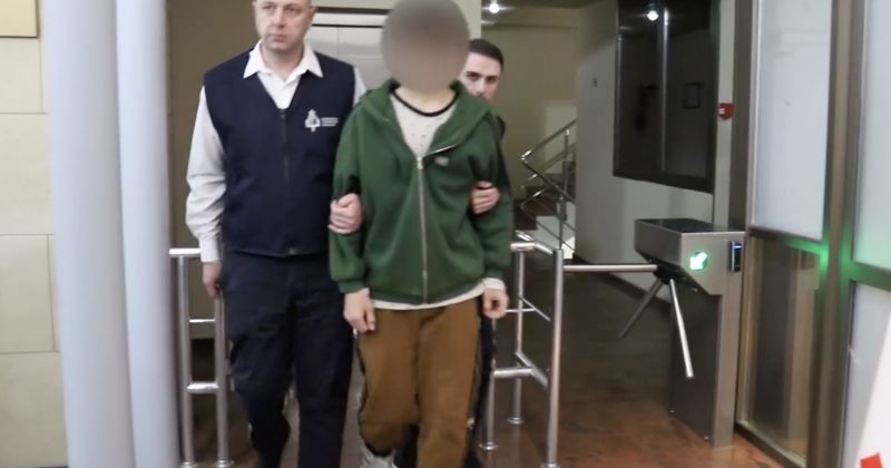 ინტიმური შინაარსის ვიდეოს გავრცელებით ემუქრებოდა – იძულების ბრალდებით 17 წლის ბიჭი დააკავეს