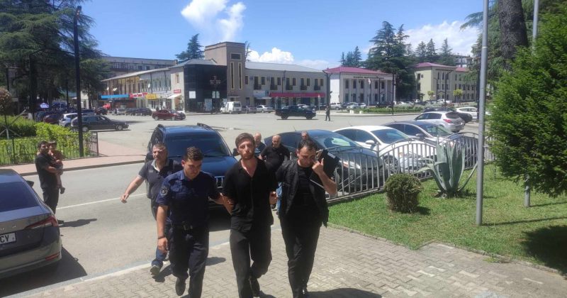 ბალდის კანიონის მშენებლობის მოწინააღმდეგე თავდამსხმელის ცოლზე მუქარის ბრალდებით დააკავეს