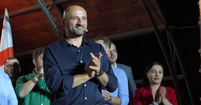 თავისუფლების მოედანი: ხაზარაძე გახარიასთან მოლაპარაკების პროცესში ჩვენი ნდობით სარგებლობს