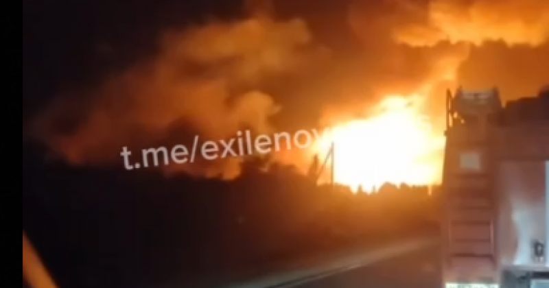 რუსეთის ვორონეჟის ოლქში იარაღის საწყობზე დრონებით თავდასხმამ ხანძარი და აფეთქება გამოიწვია