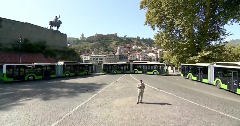 დედაქალაქში დამატებით 25 ახალი, 18-მეტრიანი ავტობუსი იმოძრავებს – კალაძე