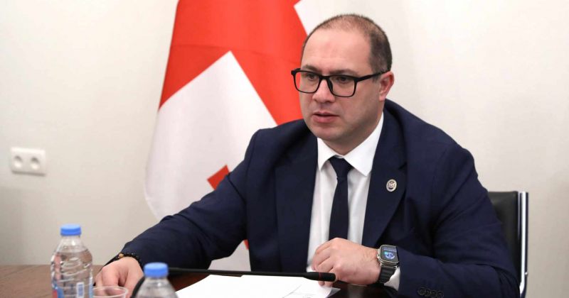 სექტემბრიდან I, VII და X კლასის მოსწავლეებს ახალი წიგნები დახვდებათ - მიქანაძე