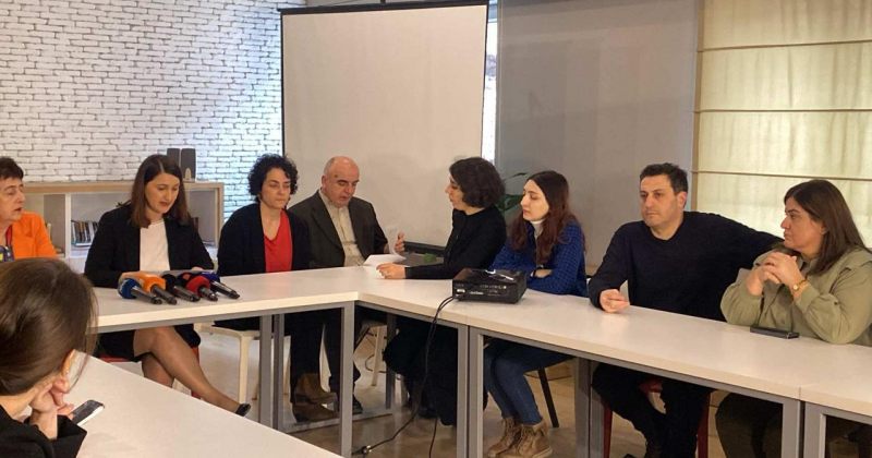 NGO-ები: აქციებზე 50-ზე მეტი ჟურნალისტი და ტელეოპერატორი გახდა პოლიციელთა სამიზნე