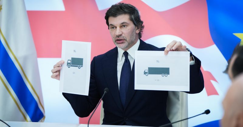 პიკის საათებში მოძრაობის შეზღუდვა დისტრიბუციის მანქანებსაც შეეხებათ - კალაძე