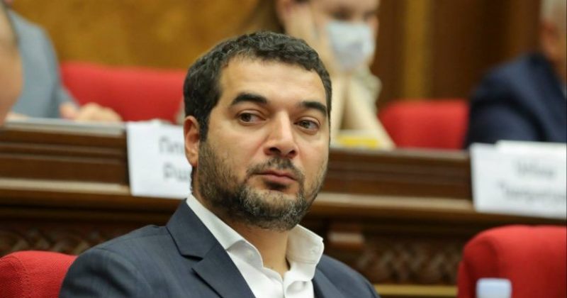 სომხეთში ნიკოლ ფაშინიანის ცოლისძმის სასახლე გაძარცვეს