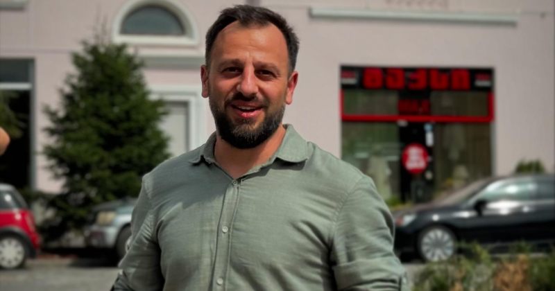 ადვოკატის თქმით, დიმიტრი ბიძინაშვილი პოლიციელებმა სავალ ნაწილზე იძულებით "გადააგდეს"