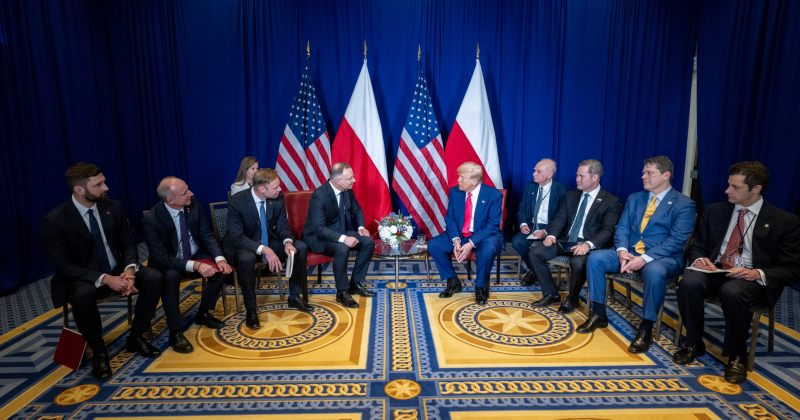 Bloomberg: ანდჟეი დუდას თქმით, აშშ პოლონეთიდან ჯარებს არ გაიყვანს