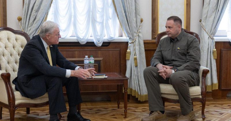 "პირადად ვუთხარი კელოგს, რომ რუსეთი ცდილობს ერთმანეთს დაგვაპირისპიროს" – ერმაკი
