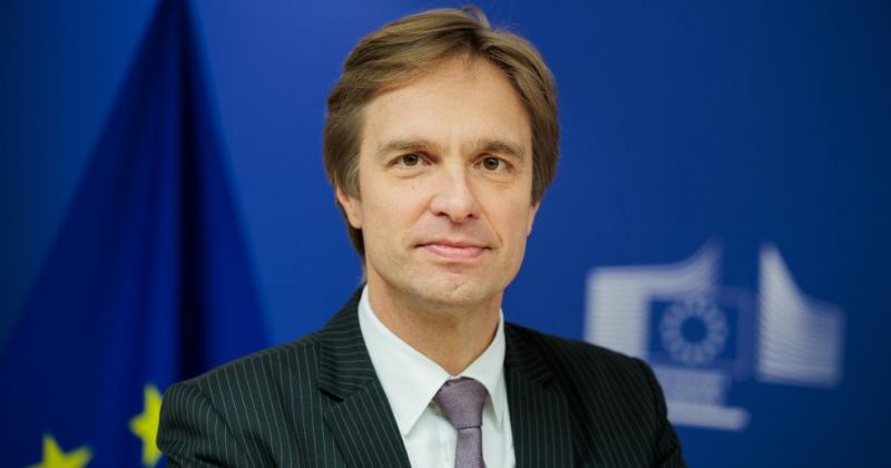 "უკრაინა დემოკრატიაა, პუტინის რუსეთი - არა" – EU ტრამპის განცხადებას გამოეხმაურა