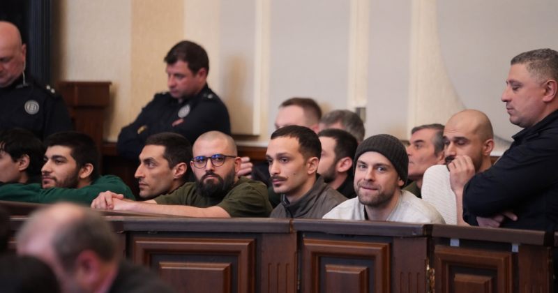 მოსამართლემ აქციების დროს დაკავებული 11 პირის სხდომის გახსნის შუამდგომლობა არ განიხილა