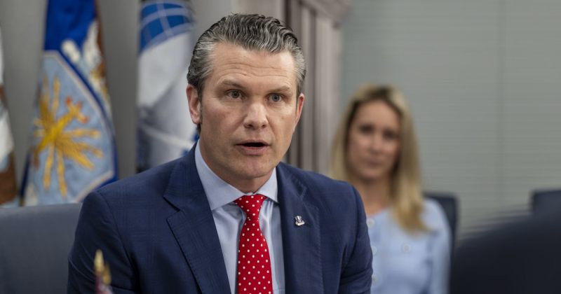 WSJ: ჰეგსეთმა უცხოელ კოლეგებთან სენსიტიურ შეხვედრებზე საკუთარი მეუღლე მიიყვანა