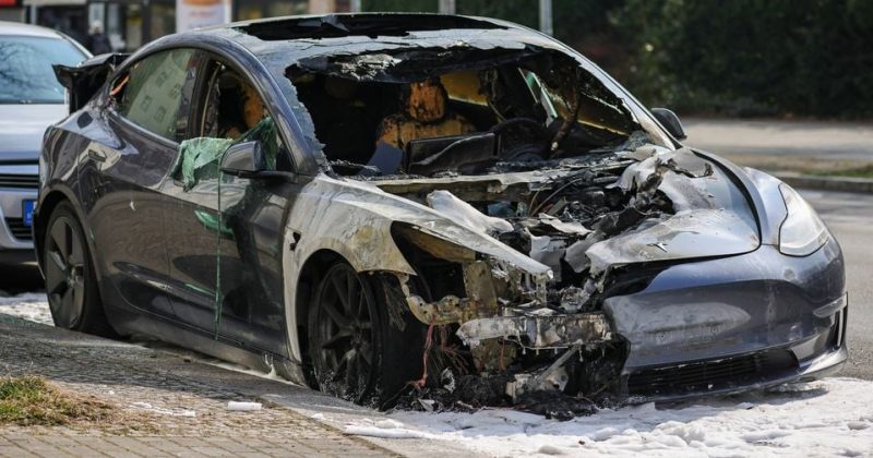 FBI-მ Tesla-ზე თავდასხმების გამოსაძიებლად სპეციალური ჯგუფი შექმნა