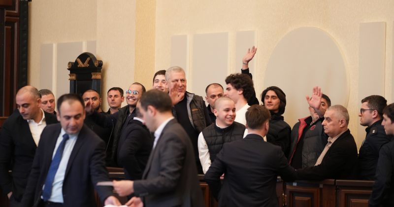 8 პირის პროცესზე, დაცვის მხარემ პროკურატურის ყველა მტკიცებულება სადავოდ გახადა