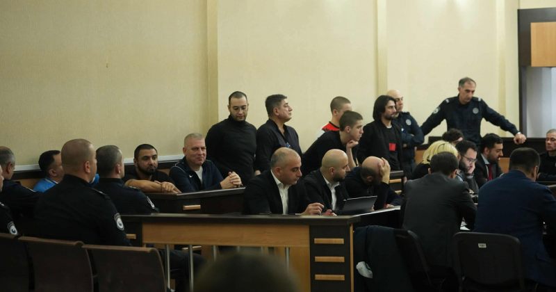 8 პირის პროცესი 23 აპრილს, 15:00 საათზე, დაცვის მხარის შესავალი სიტყვით გაგრძელდება
