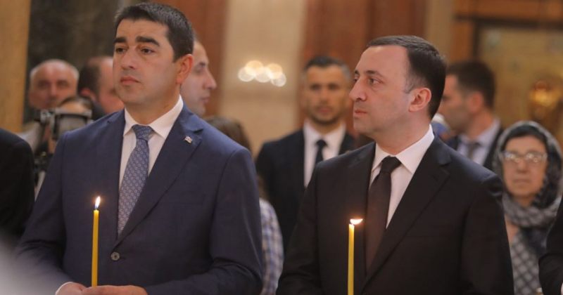 პაპუაშვილი ღარიბაშვილზე: წარმატების პიკის დროს უნდა წახვიდე და არა, როცა პარტიას უჭირს