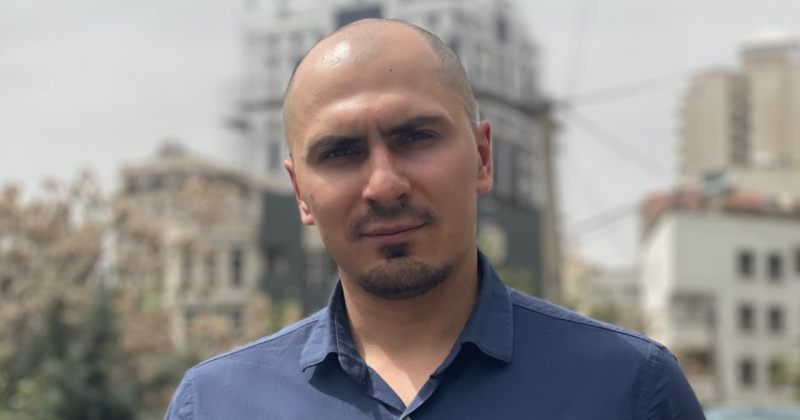 ქართულმა სპეცსამსახურებმა წიგნის წარდგენა ჩამიშალეს – რუსეთში აგენტად გამოცხადებული ავტორი