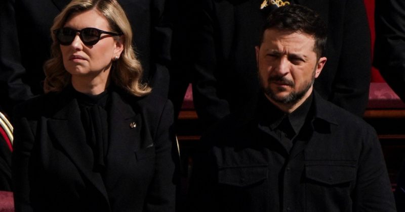 ვატიკანმა წესი შეცვალა, რათა ზელენსკი პაპის დაკრძალვაზე წინა რიგში მჯდარიყო – Telegraph