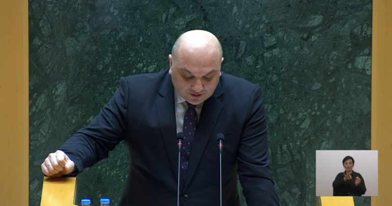 ოცნება ქმნის მექანიზმს, რაც "შეკრების წესის დამრღვევი" უცხოელების გაძევებას გაამარტივებს