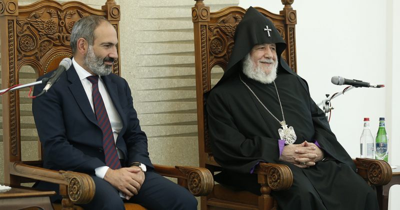 ფაშინიანი: შეურაცხყოფაა, რომ კათოლიკოსის პოსტს იკავებს ადამიანი, რომელსაც ღმერთის არ სწამს