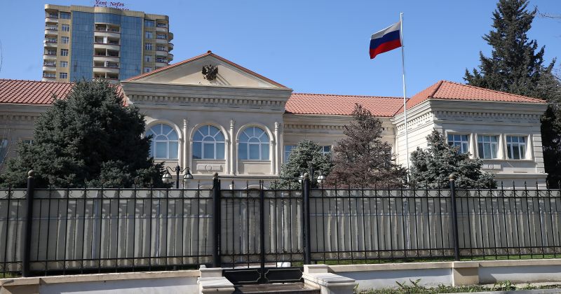 ბაქოში რუსეთის საელჩოს თანახმად, რუსეთის მოქალაქეები ფიზიკურ ძალადობაზე იტყობინებიან