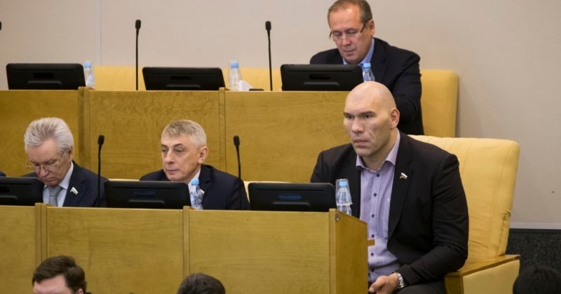 რუსეთში ე.წ. უცხოეთის აგენტებზე კანონის გამკაცრებას პირველი მოსმენით მხარი დაუჭირეს