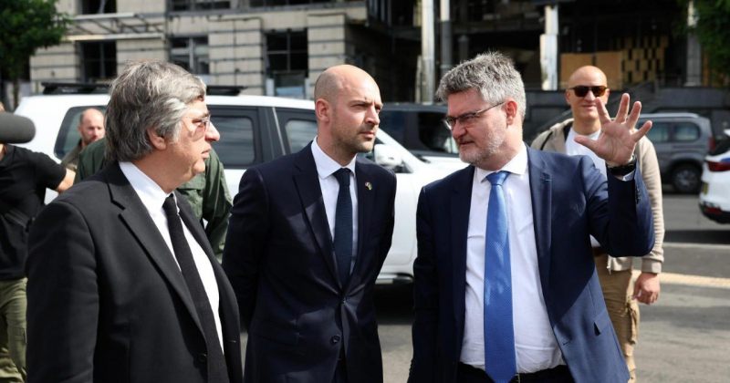 საფრანგეთის საგარეო მინისტრი კიევში ჩავიდა და მივიდა ადგილზე, სადაც რუსეთმა იერიში მიიტანა