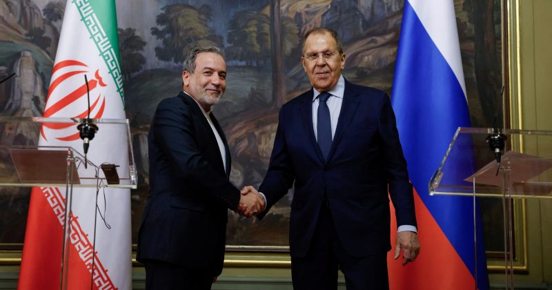 რუსეთის საგარეო: ლავროვი ირანელ კოლეგას ელაპარაკა და აშშ-ისრაელის იერიშები დაგმო