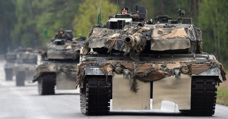 Bloomberg: გერმანია NATO-სთვის 1 000 ტანკისა და 2 500 ჯავშანტექნიკის შესყიდვას განიხილავს