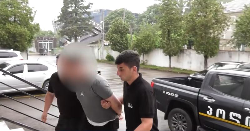 მთვრალმა ცივი იარაღით რამდენიმე ჭრილობა მიაყენა – აჭარაში დაჭრის ფაქტზე 1 პირი დააკავეს