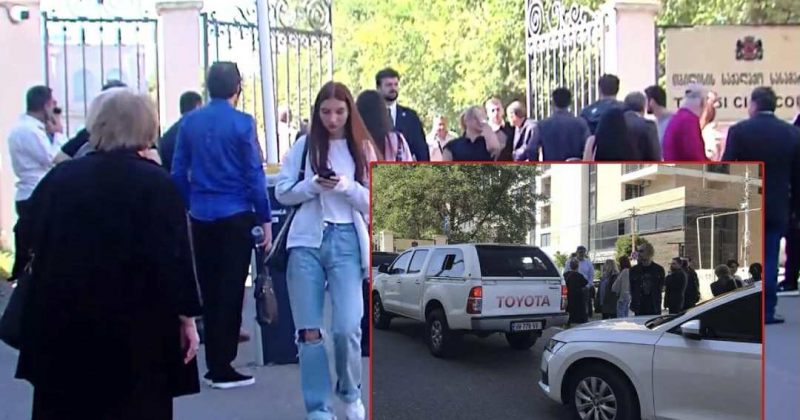 სასამართლოში ევაკუაციის შემდეგ, სუს-ის თანამშრომლები მივიდნენ 