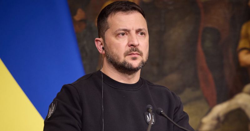 ზელენსკი: რუსმა მაღალჩინოსნებმა ომი უნდა დაამთავრონ ან უახლოესი ბომბსაფრები მოძებნონ