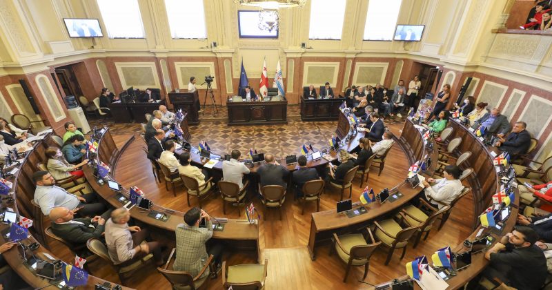 თვითმმართველი ქალაქების საკრებულოების თავმჯდომარეებს მე-4 მოადგილე ემატებათ – კანონპროექტი