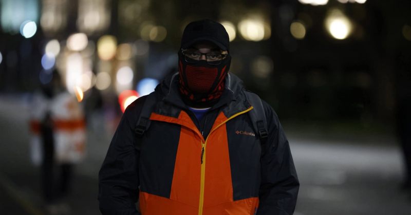 სამსახურში მიმავალი, სადარბაზოსთან აიყვანეს - თემო სარალიძე დააკავეს