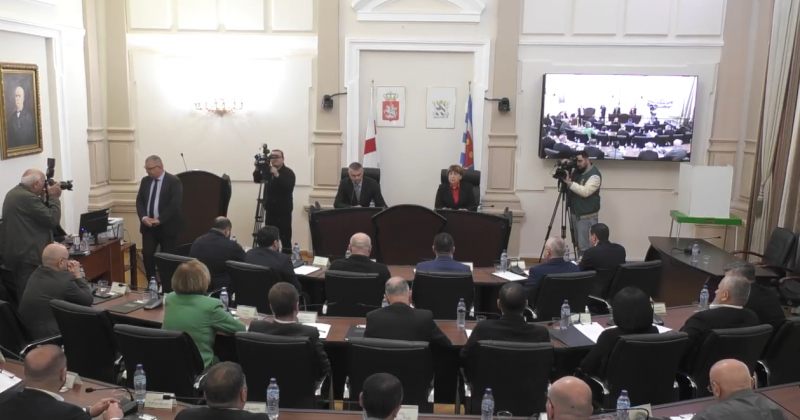 ბათუმის საკრებულოში 10 დღის წინ არჩეულმა კომისიის თავმჯდომარეებმა თანამდებობები დატოვეს
