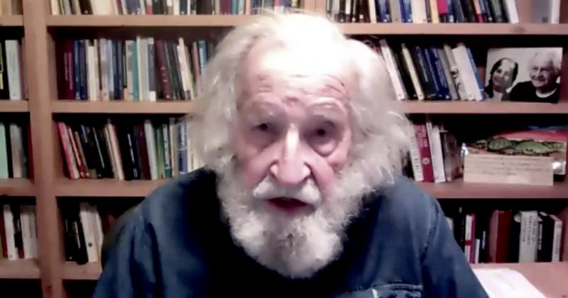 გასაჯაროებულ წერილში ჩომსკი ეპსტინთან რეგულარულ კონტაქტს 'ღირებულ გამოცდილებად' ახასიათებს