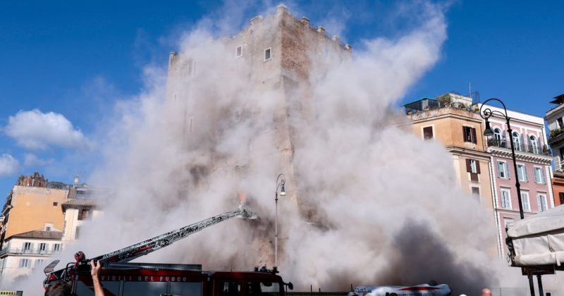 იტალიაში მე-13 საუკუნის კოშკი ნაწილობრივ ჩამოიშალა და ერთი მუშა ნანგრევებში მოიყოლა