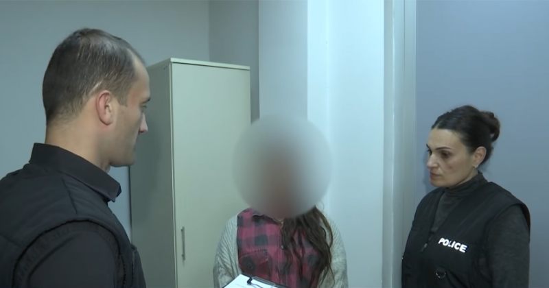 შვილებზე ფიზიკური ძალადობის ბრალდებით დედა დააკავეს