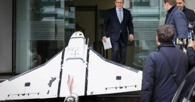 მოლდოვაში რუსეთის ელჩი საგარეო უწყებაში დაიბარეს და ჩამოვარდნილი რუსული დრონი აჩვენეს