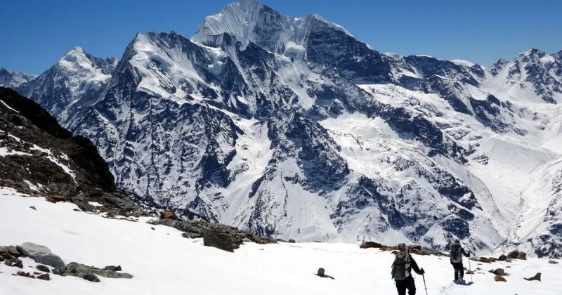 ნეპალში ზვავის შედეგად სულ მცირე 7 პირი დაიღუპა, მათ შორის, უცხო ქვეყნის მოქალაქეებიც